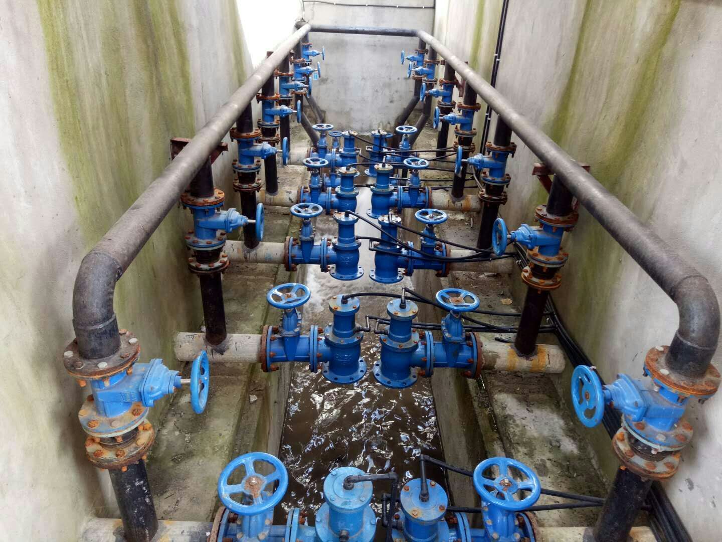 液動角式排泥閥安裝現(xiàn)場